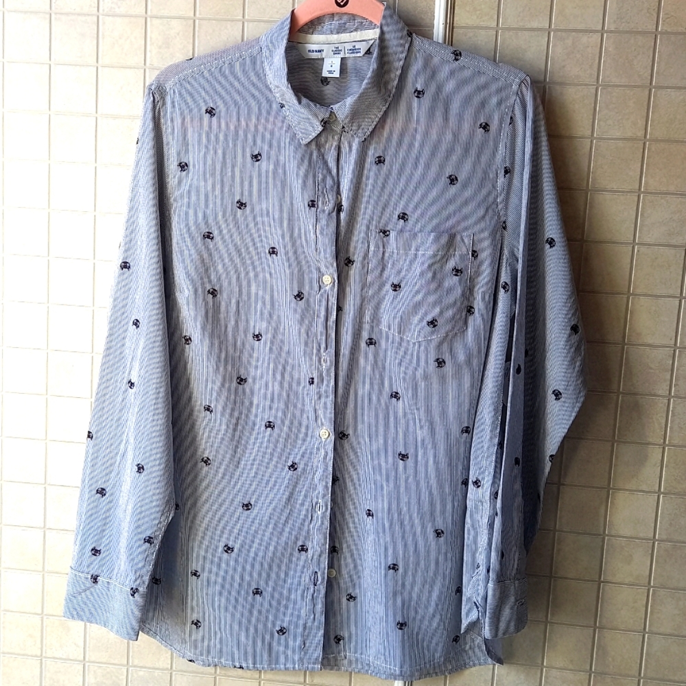 Old Navy shirt with cat pattern